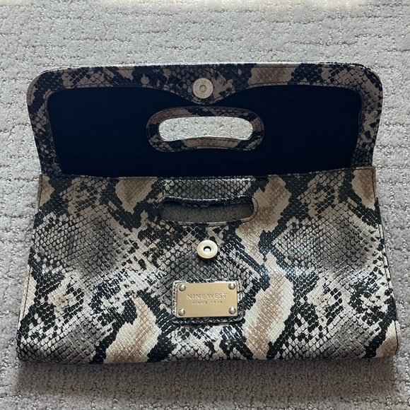 Nine West Python Snake Skin Envelope Clutch Handbag {Pre-Owned} - Picture 3 of 10